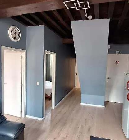 Apartment The 16th Century 2br In The City Center